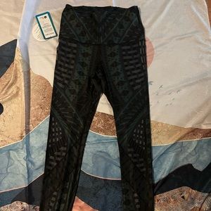 Yoga democracy nwt leggings small